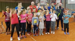 Mehr über den Artikel erfahren Bilder: Weihnachtsevent der Tennisschule